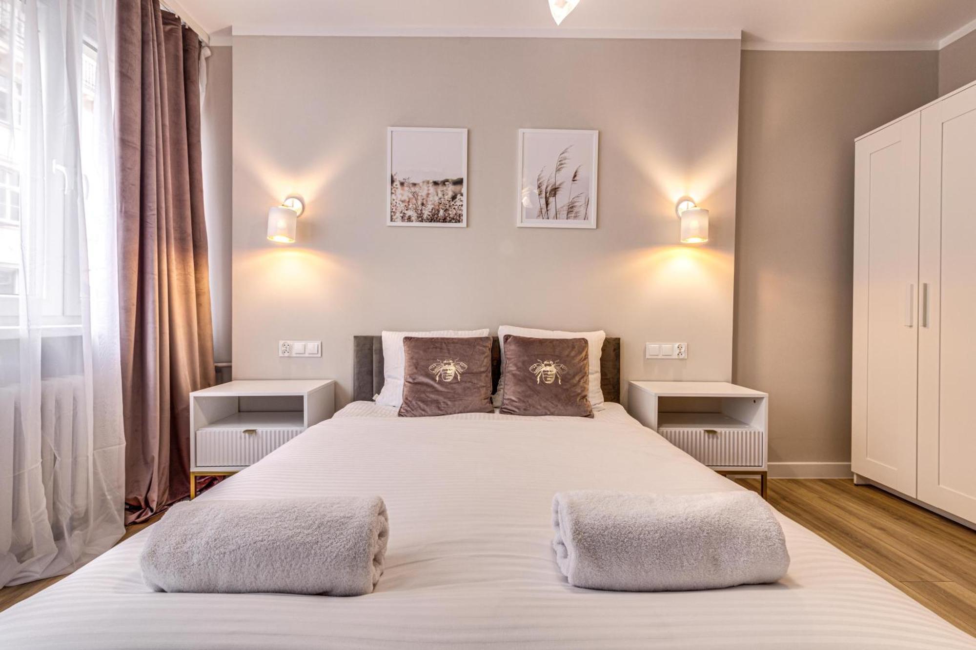 RentPlanet - Apartamenty Stare Miasto Breslavia Esterno foto